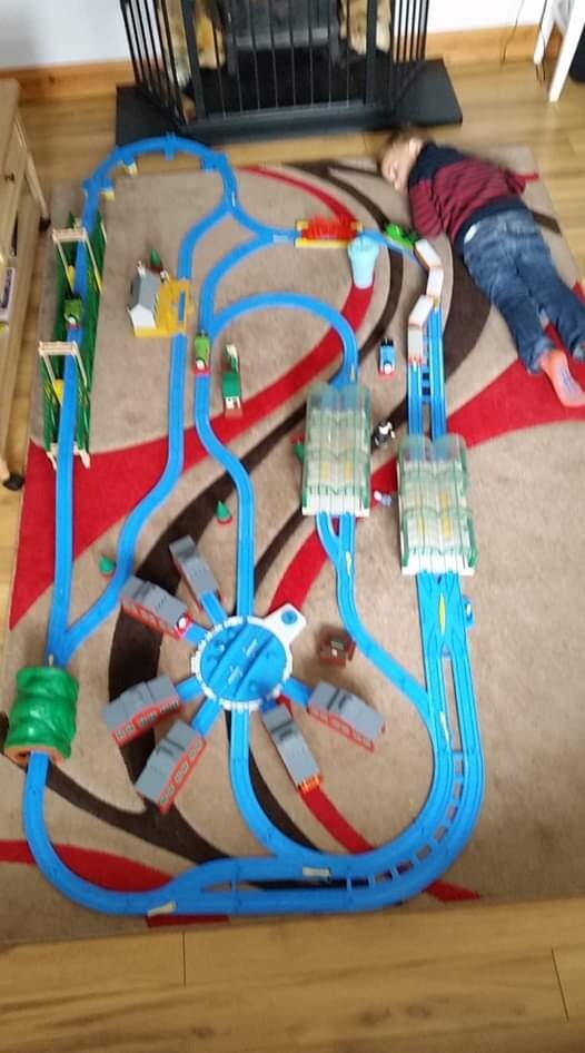 tomy train track layouts
